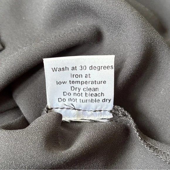 Ivan Grundahl Asymmetrical Hem Draped Button Up Long Sleeve Blouse EUC DK38 US8 - Picture 7 of 8